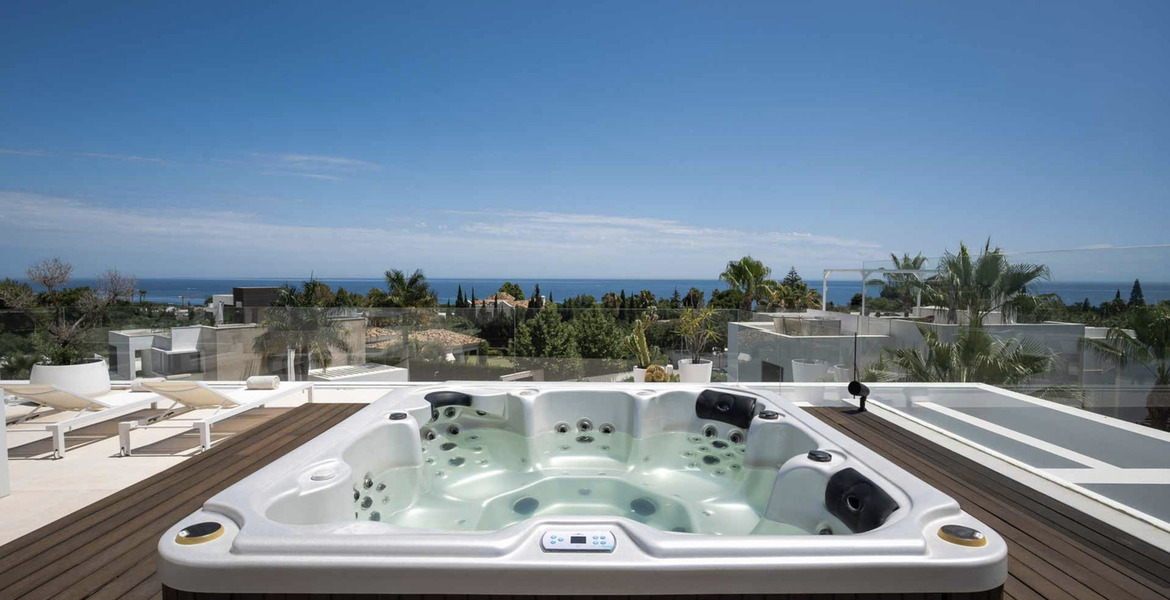 Villa en alquiler en Marbella, Altos Puente Romano