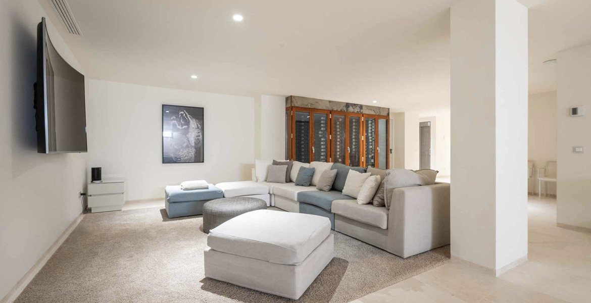 Villa en alquiler en Marbella, Altos Puente Romano
