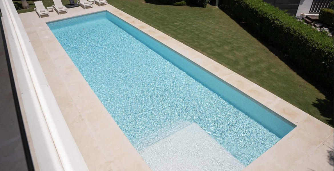 Villa en alquiler en Marbella, Altos Puente Romano