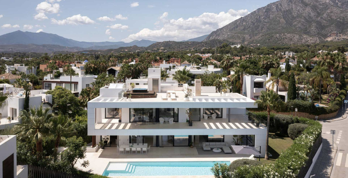 Villa en alquiler en Marbella, Altos Puente Romano