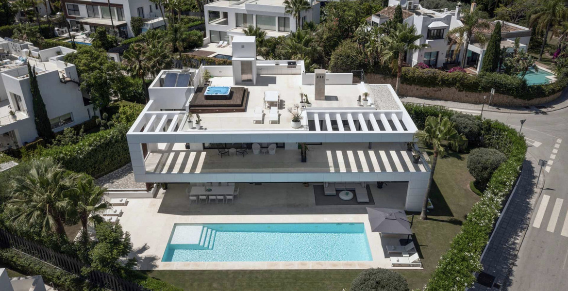 Villa en alquiler en Marbella, Altos Puente Romano