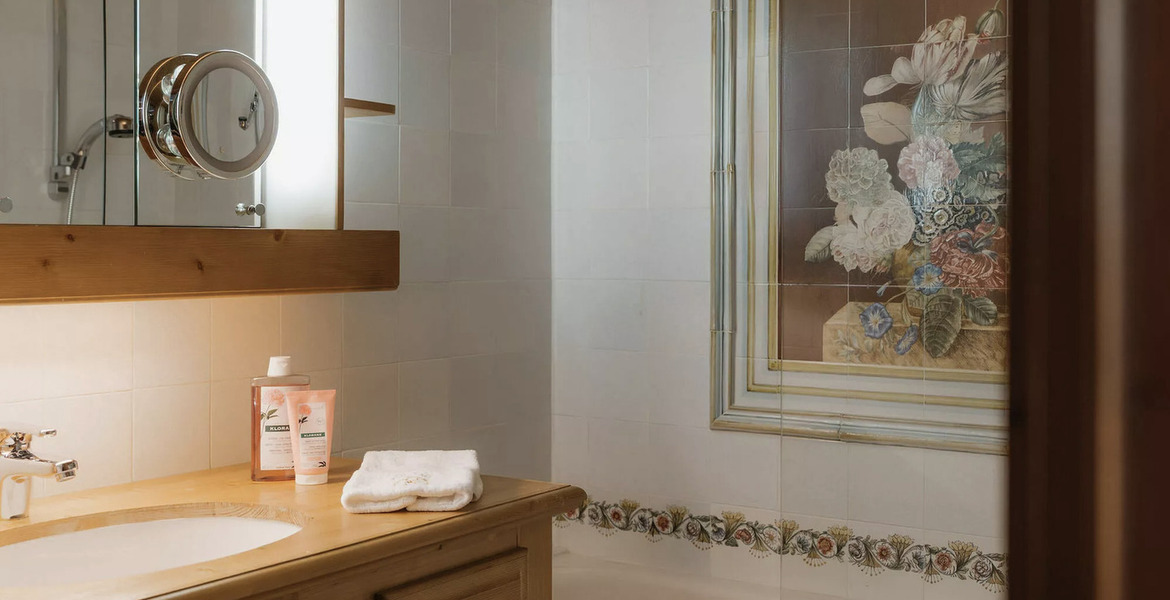 Chalet For Rent in Courchevel 1850 ski-in / ski-out Bellecôt