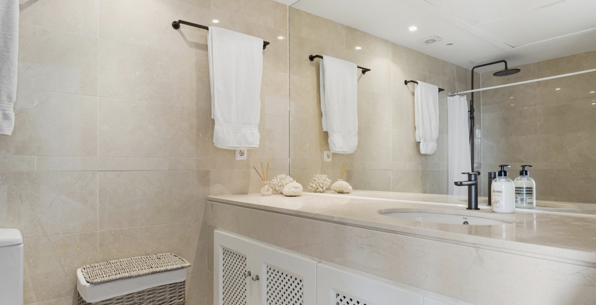 Apartamento en alquiler en Nueva Andalucia Marbella 