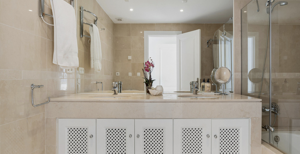 Apartamento en alquiler en Nueva Andalucia Marbella 