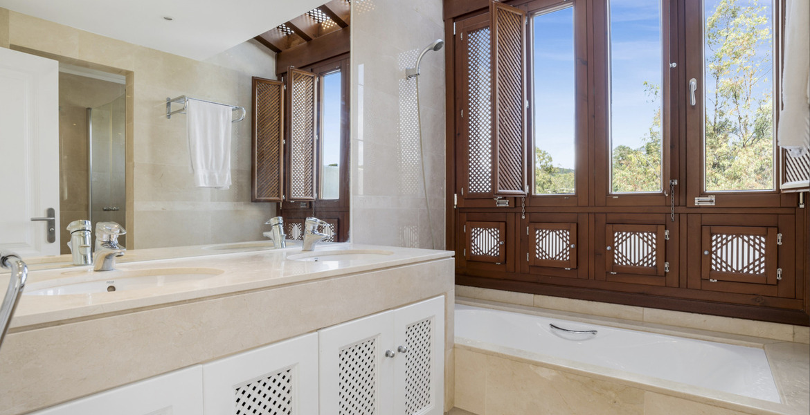 Apartamento en alquiler en Nueva Andalucia Marbella 