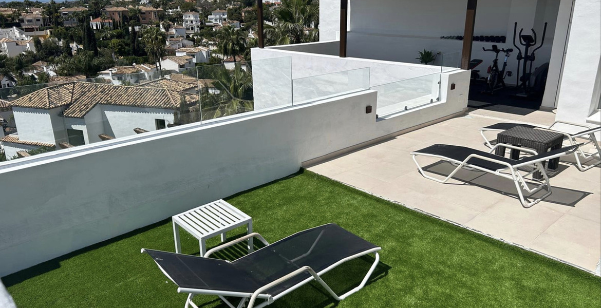 Apartamento en alquiler en Nueva Andalucia Marbella 