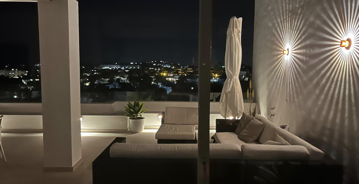Apartamento en alquiler en Nueva Andalucia Marbella 