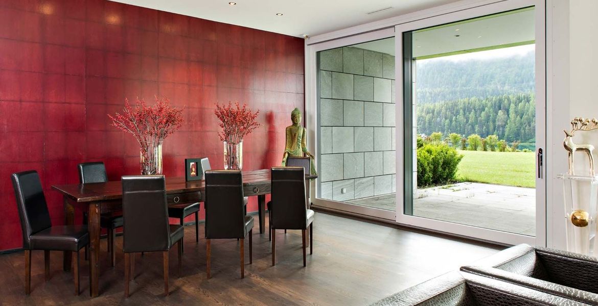 Appartement de style contemporain avec vue sur le lac