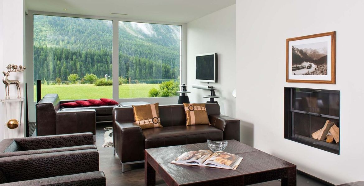 Appartement de style contemporain avec vue sur le lac