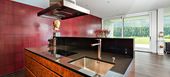 Appartement de style contemporain avec vue sur le lac
