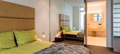 Appartement de style contemporain avec vue sur le lac