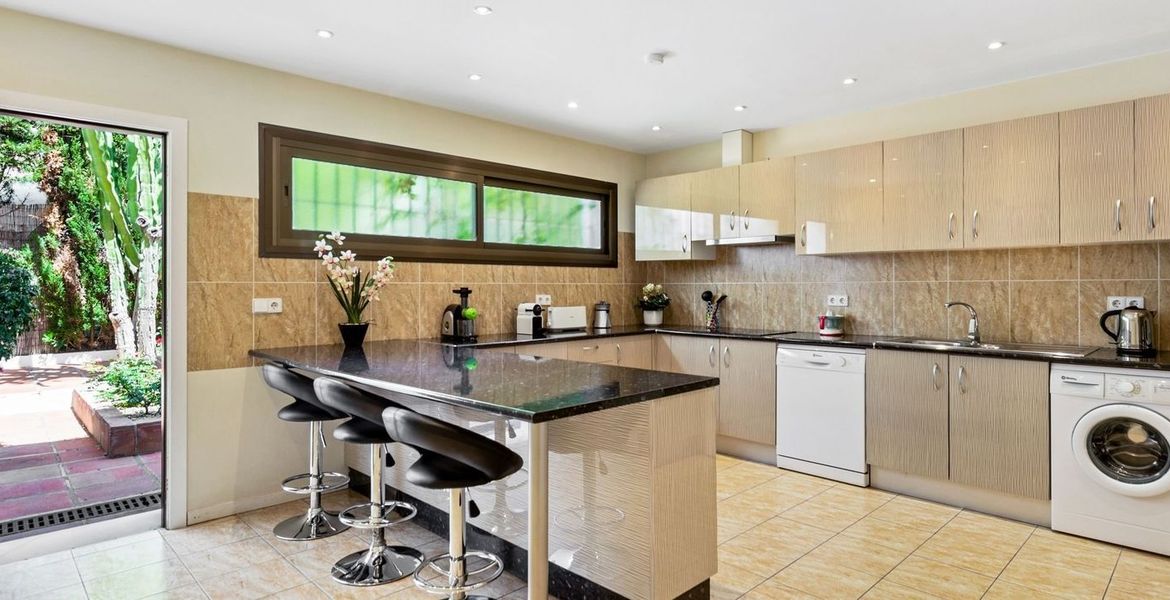 Villa for rent in Puerto Banus Marbella