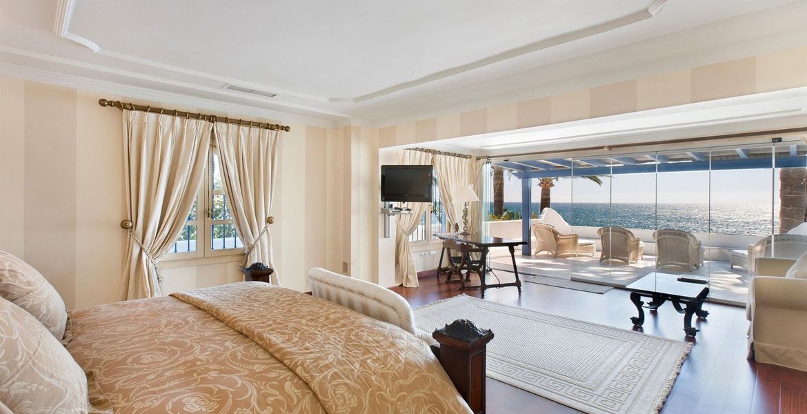 Вилла в аренду Марбелья Золотая Миля на первой линии пляжа