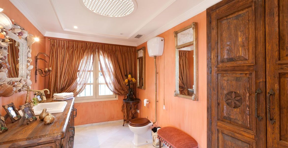 Вилла в аренду Марбелья Золотая Миля на первой линии пляжа