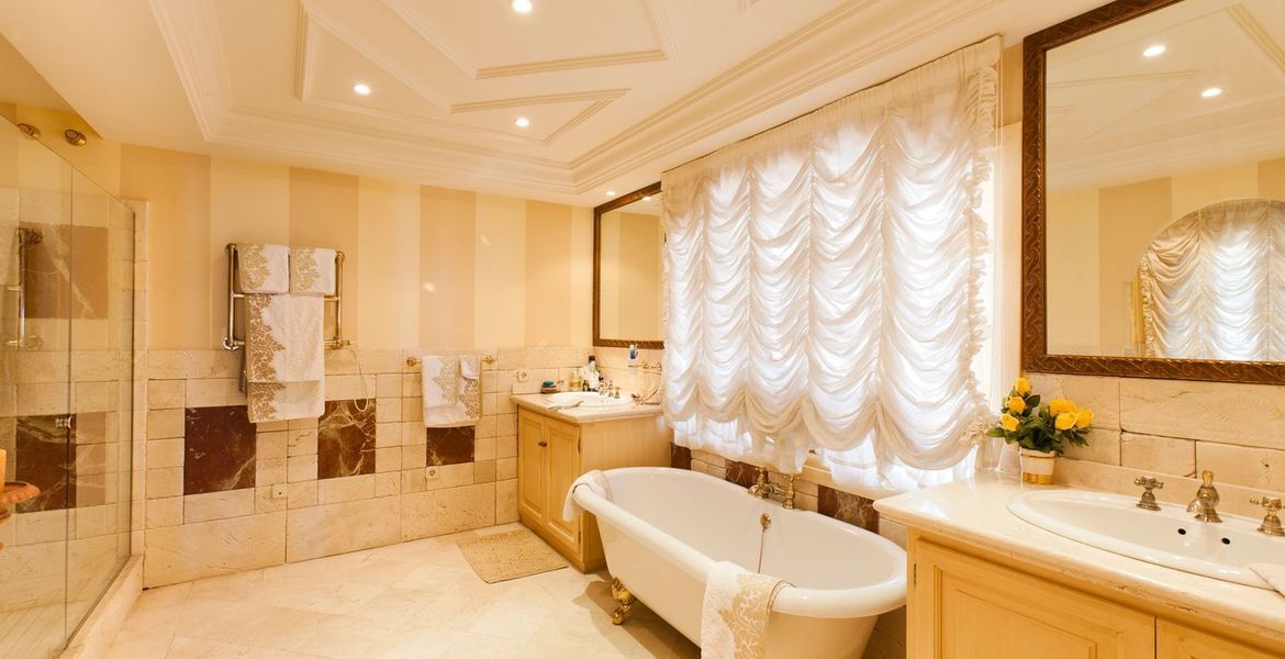 Вилла в аренду Марбелья Золотая Миля на первой линии пляжа