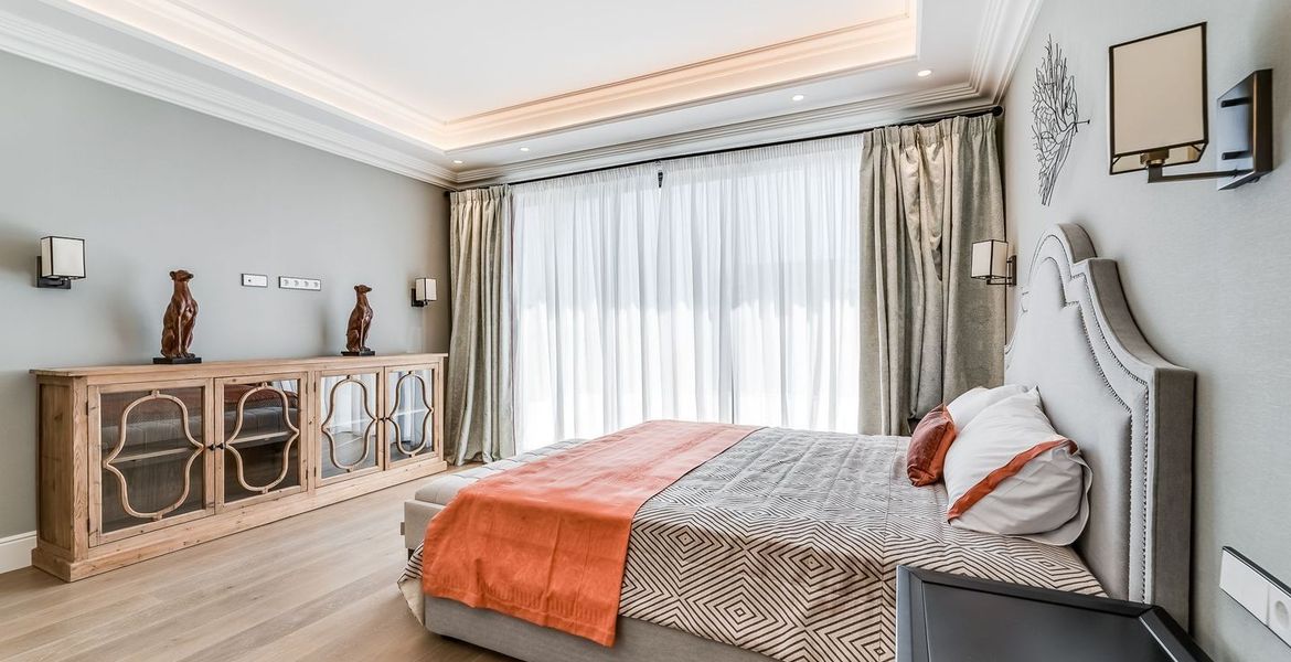 Вилла на продажу в Villa Padierna Golf 