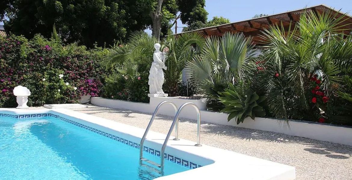 Belle villa à Nueva Andalucia