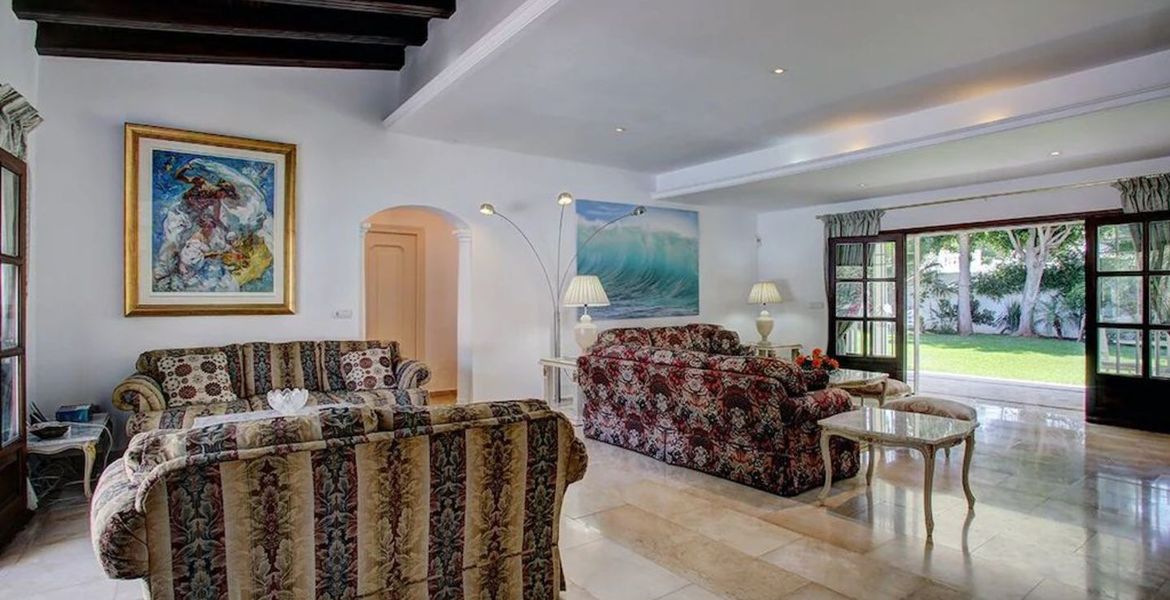 Belle villa à Nueva Andalucia
