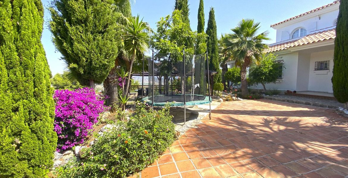 Вилла Сосновый бор Пинос де Алаурин Малага