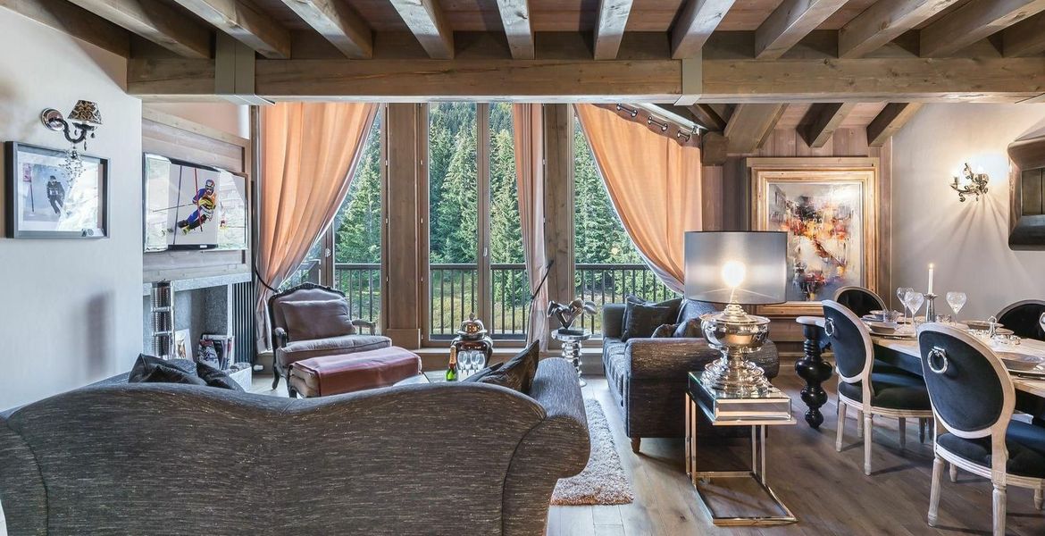 Двухуровневая квартира в Plantret Courchevel 1850 с 3 спальн
