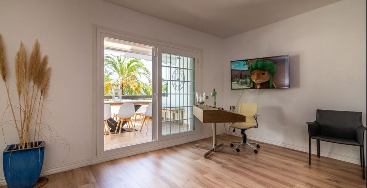 Apartment in Puente Romano