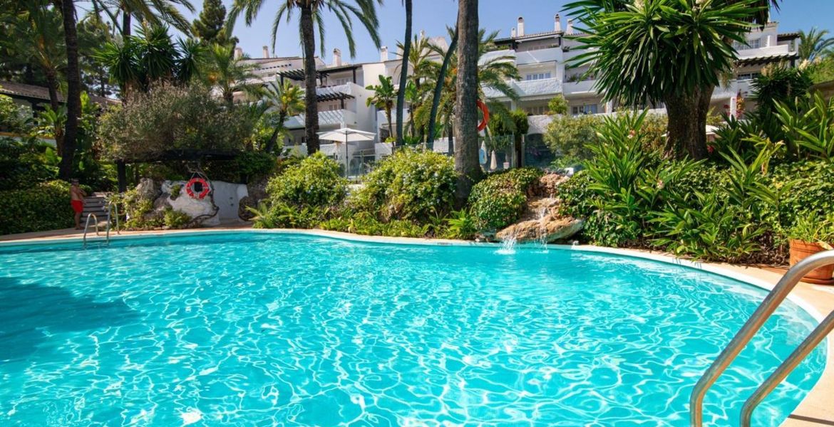 Apartment in Puente Romano