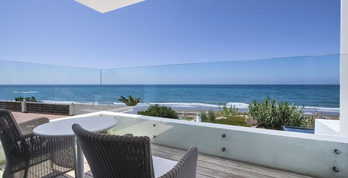 Villa en primera línea de playa en alquiler