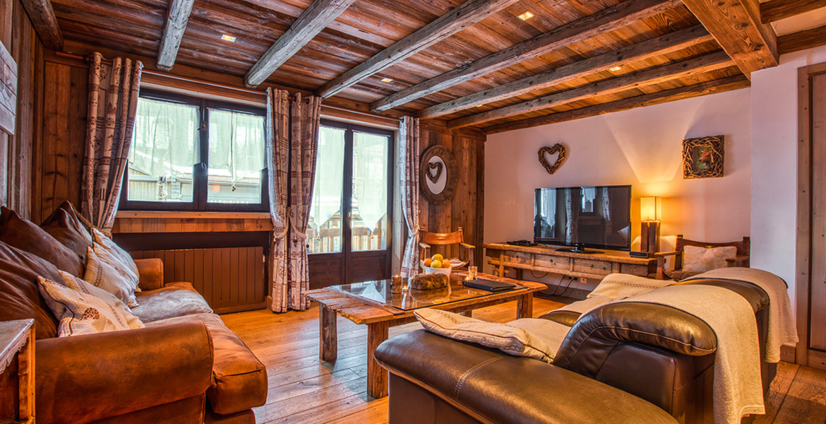 Un piso en alquiler en Courchevel 1850 con un diseño alpino 