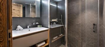 Ubicado en Courchevel Moriond con 195 m² construidos