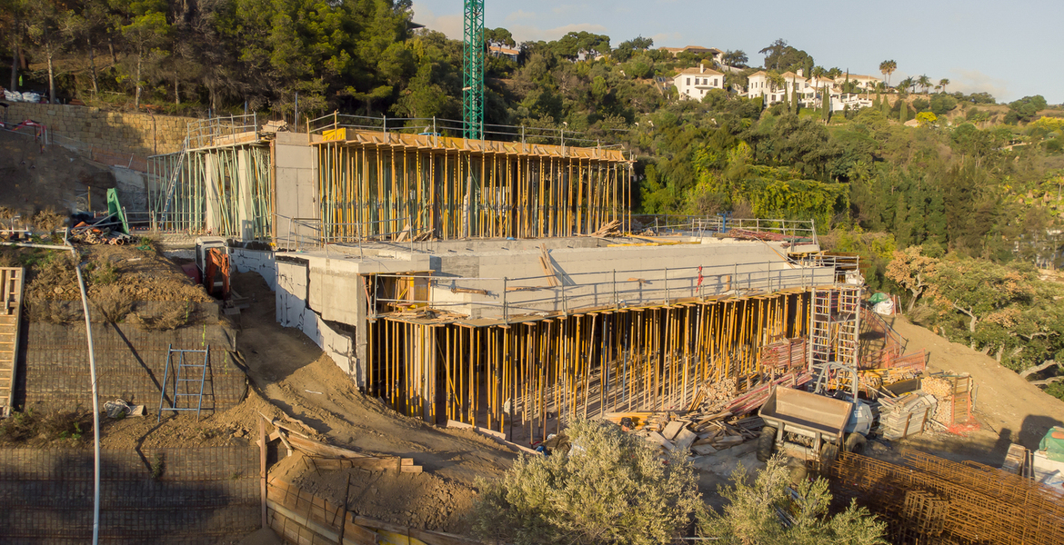 Эксклюзивная роскошная вилла с панорамным видом в Ла Загалет