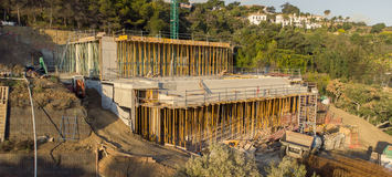 Эксклюзивная роскошная вилла с панорамным видом в Ла Загалет