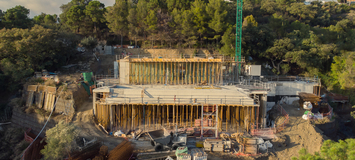 Эксклюзивная роскошная вилла с панорамным видом в Ла Загалет