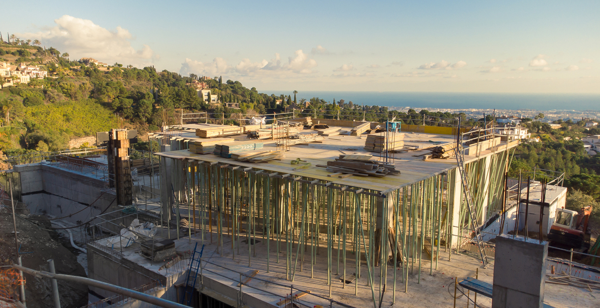 Эксклюзивная роскошная вилла с панорамным видом в Ла Загалет