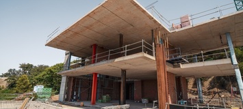 Эксклюзивная роскошная вилла с панорамным видом в Ла Загалет