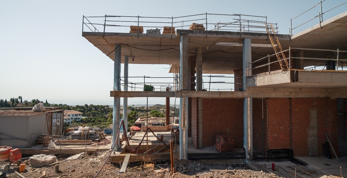 Эксклюзивная роскошная вилла с панорамным видом в Ла Загалет