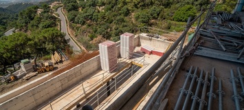 Эксклюзивная роскошная вилла с панорамным видом в Ла Загалет