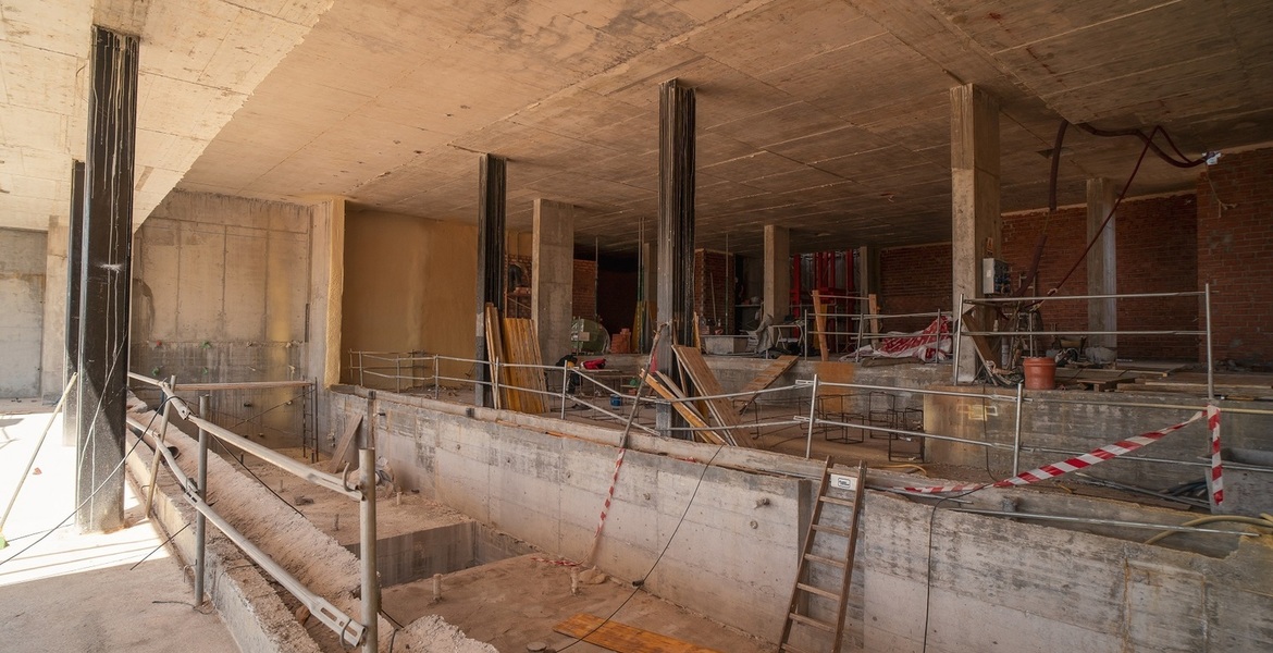 Эксклюзивная роскошная вилла с панорамным видом в Ла Загалет