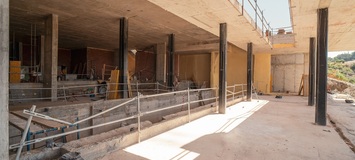 Эксклюзивная роскошная вилла с панорамным видом в Ла Загалет