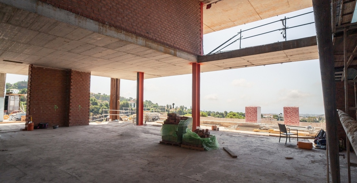 Эксклюзивная роскошная вилла с панорамным видом в Ла Загалет