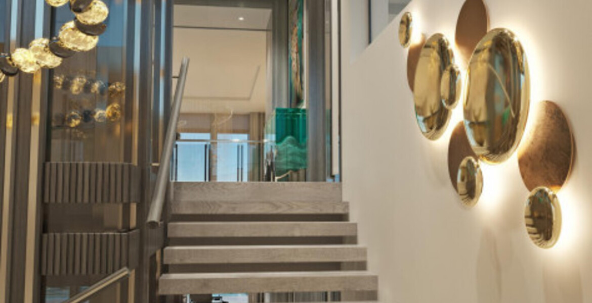 Эксклюзивная роскошная вилла с панорамным видом в Ла Загалет