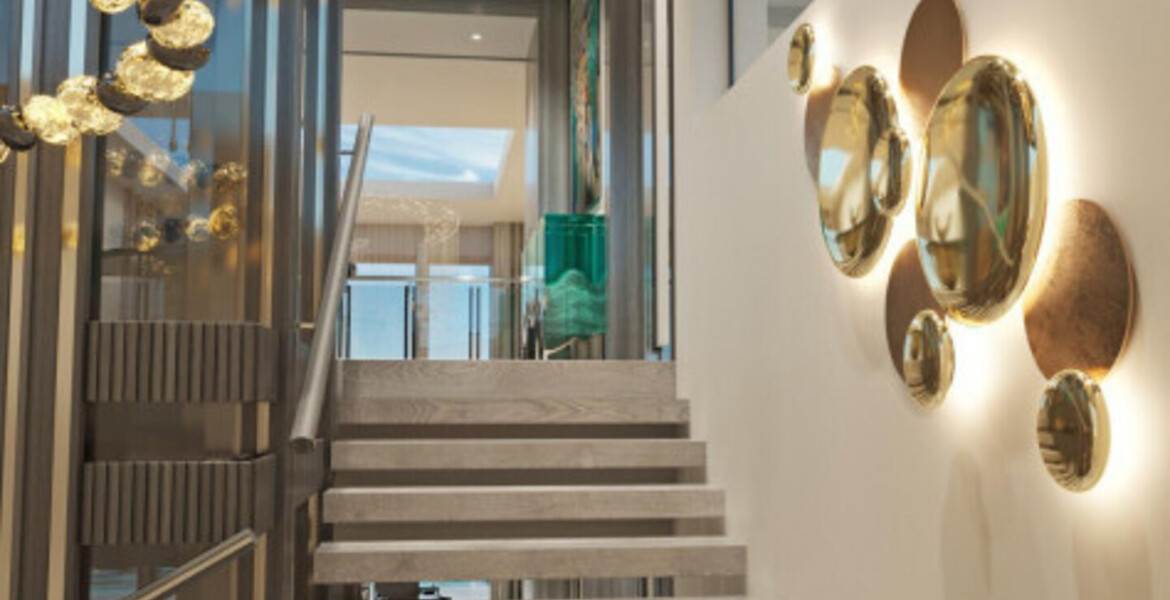 Эксклюзивная роскошная вилла с панорамным видом в Ла Загалет