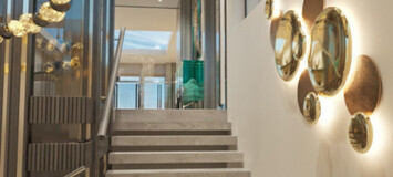 Эксклюзивная роскошная вилла с панорамным видом в Ла Загалет