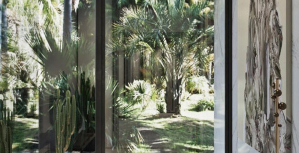 Эксклюзивная роскошная вилла с панорамным видом в Ла Загалет