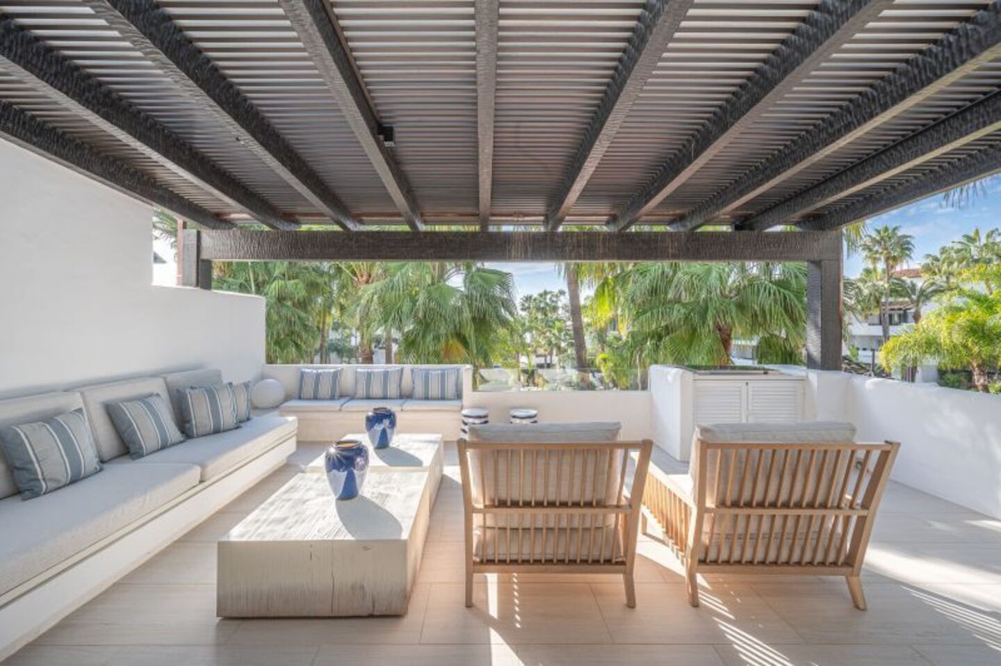 Penthouse duplex for rental in Marina Puente Romano