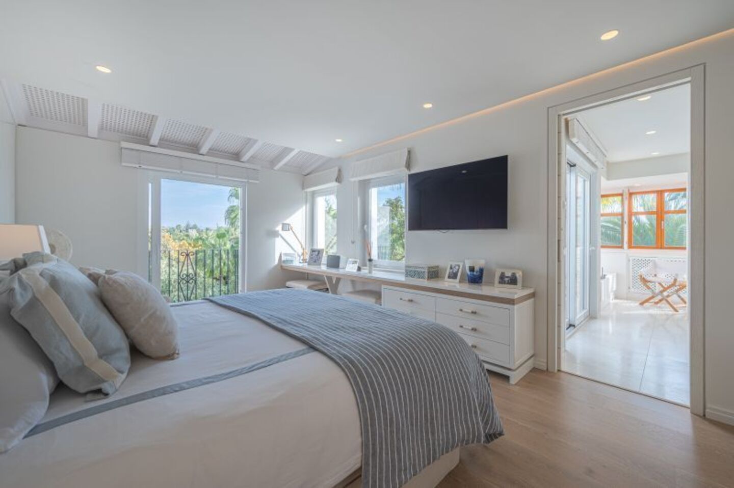 Penthouse duplex for rental in Marina Puente Romano