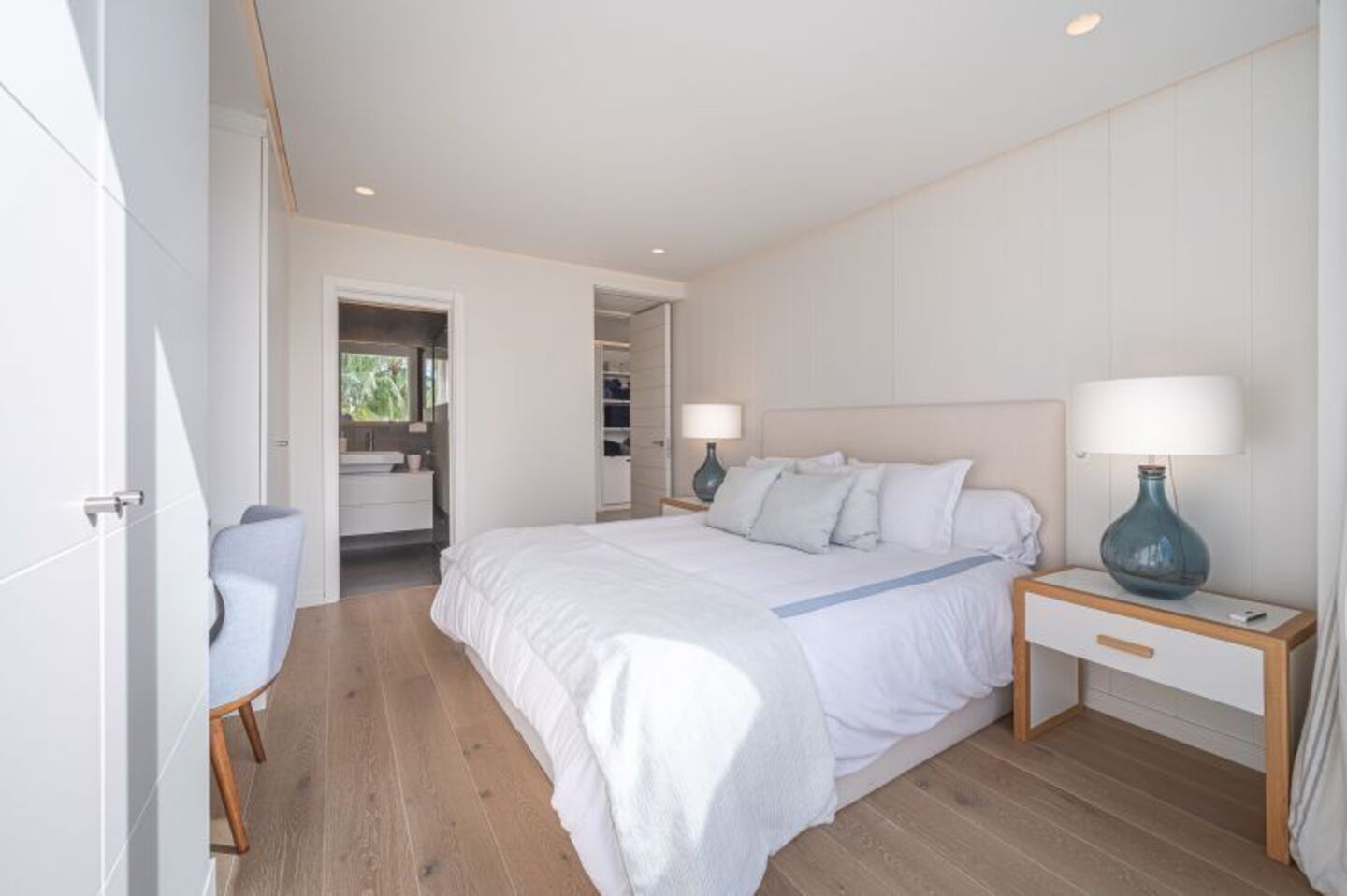 Penthouse duplex for rental in Marina Puente Romano