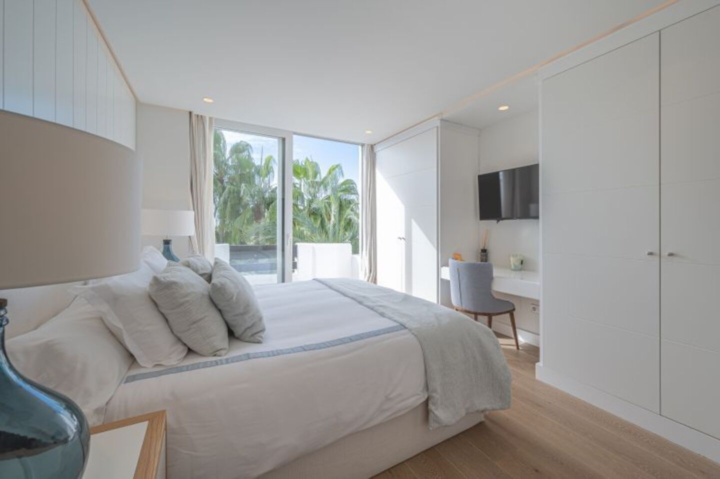 Penthouse duplex for rental in Marina Puente Romano