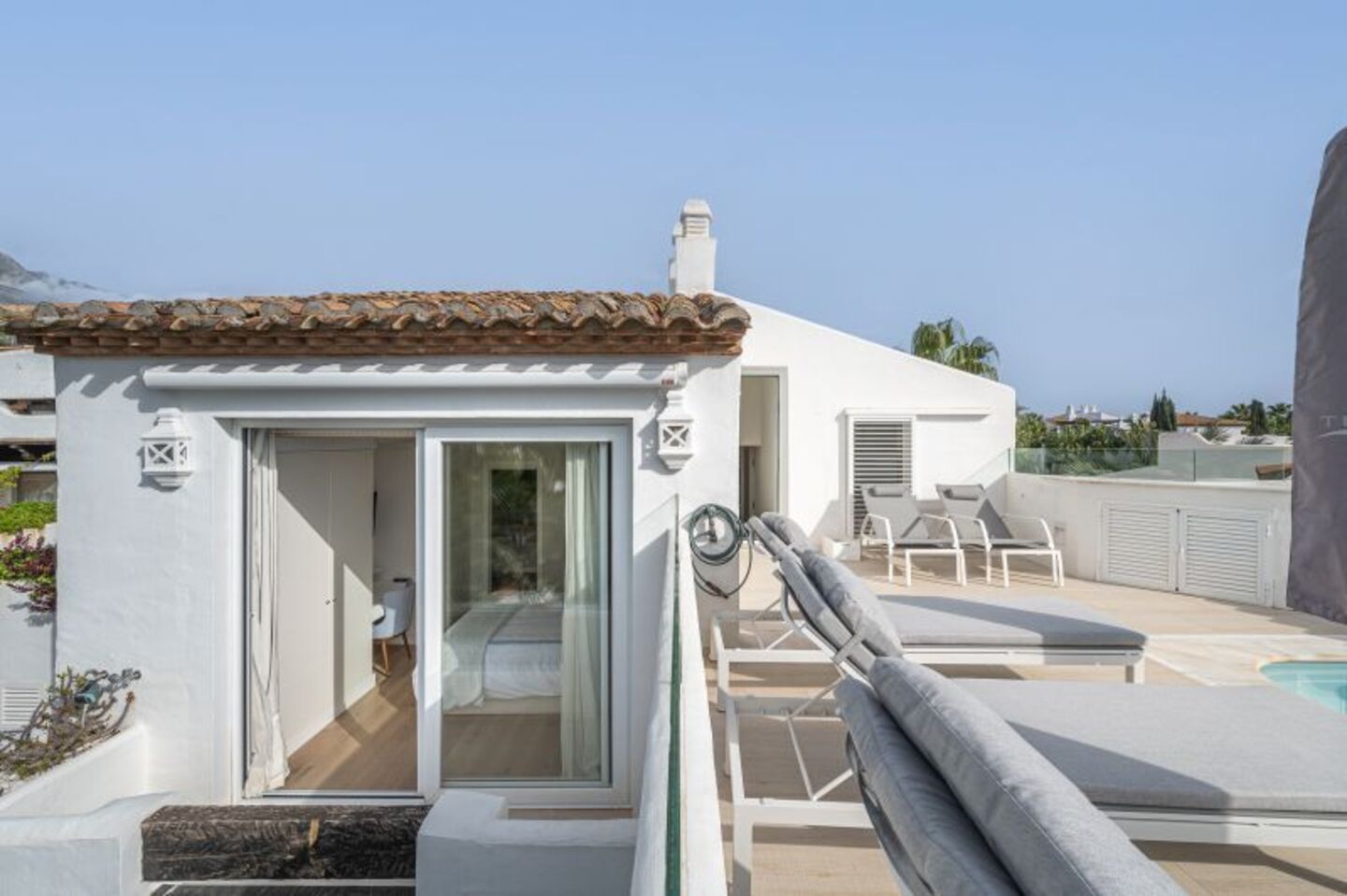 Penthouse duplex for rental in Marina Puente Romano