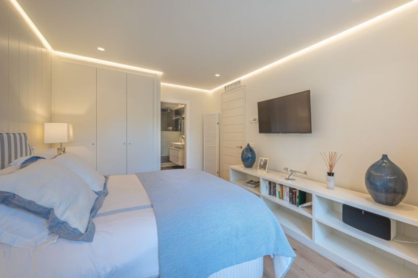Penthouse duplex for rental in Marina Puente Romano