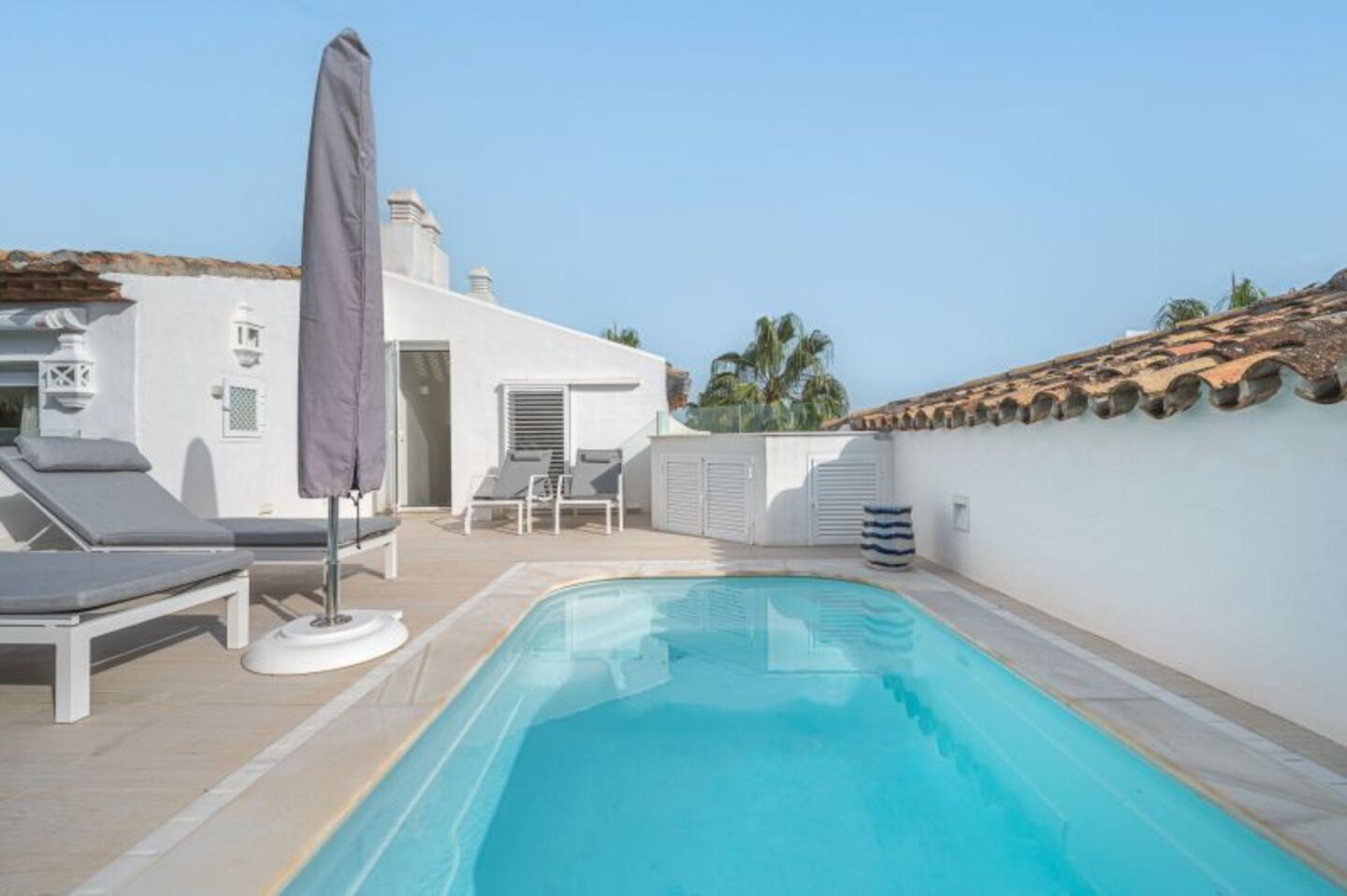 Penthouse duplex for rental in Marina Puente Romano